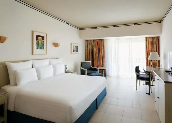 Resort Naama Bay Promenade Managed By Accor Şarm El-Şeyh